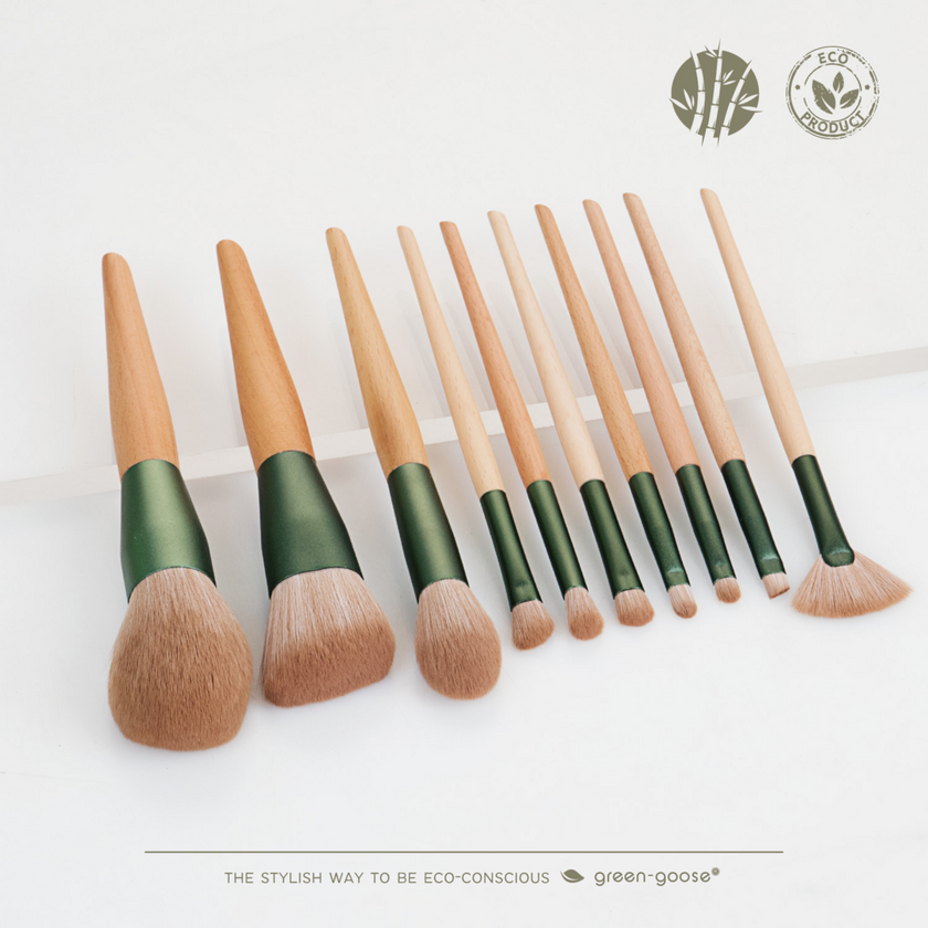 Complete Bamboe Make-up Borstelset – 11-delig – Inclusief Vegan Suède Houder & Katoenen Zakje