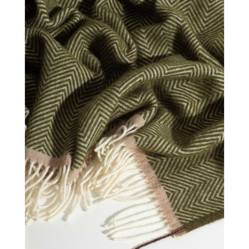 Denver Plaid – 100% Nieuw-Zeelandse Wol – Groen Zigzag-patroon – Luxe Woondeken – 140x200 cm