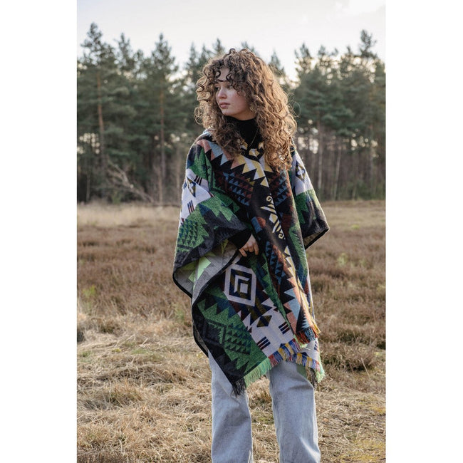 Premium Alpacawollen Poncho – Waorani Green