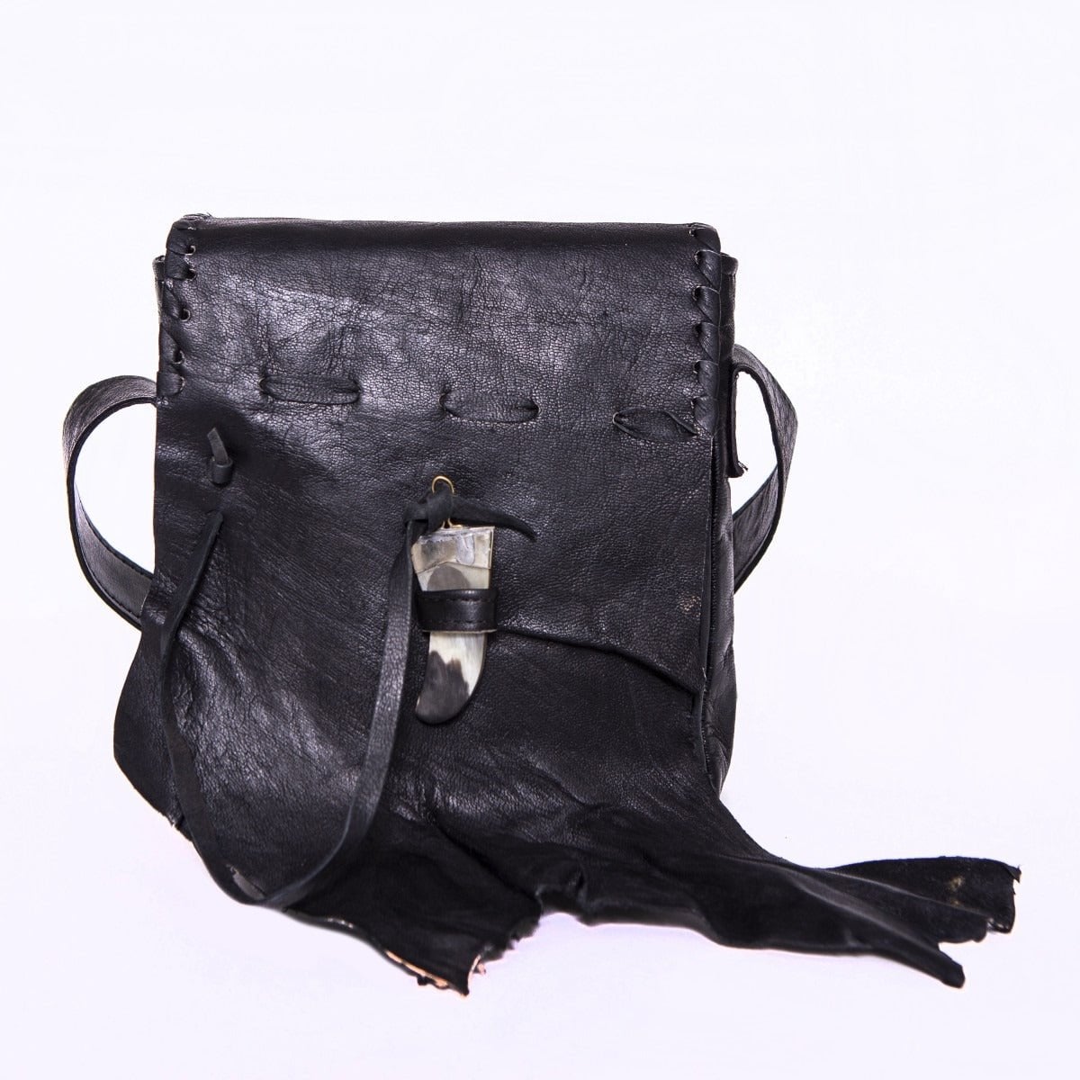 Leren Schoudertas 'Qabli' – Unieke Sluiting van Been – Saffiaanleer – 18x22 cm